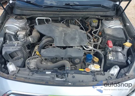 2018 Subaru Outback 2.5I Premium z USA, uszkodzony, nr VIN 4S4BSAFC0J3207249